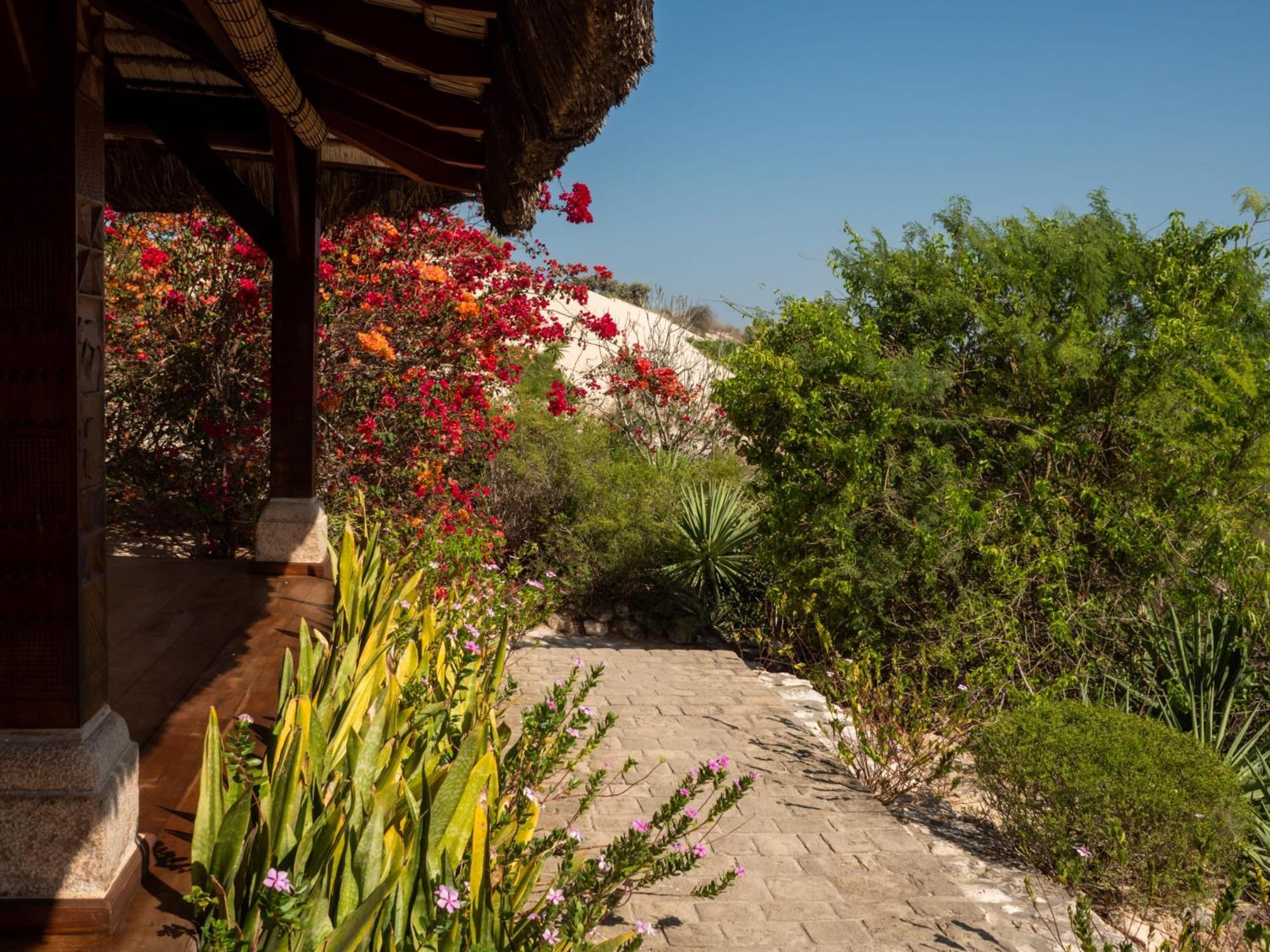 Demeure De La Compagnie Generale Des Huiles Precieuses Bed & Breakfast Ifaty Exterior photo